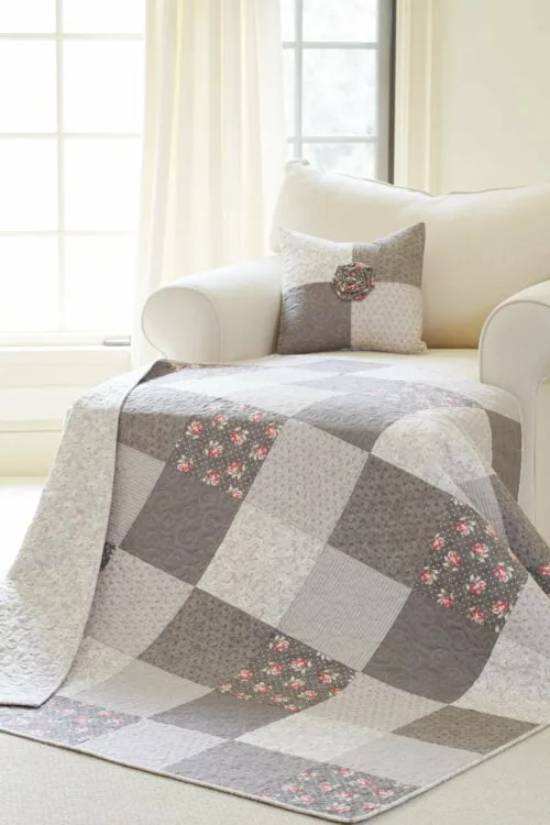 Bella Rose Quilt Pattern & Pillow Pattern