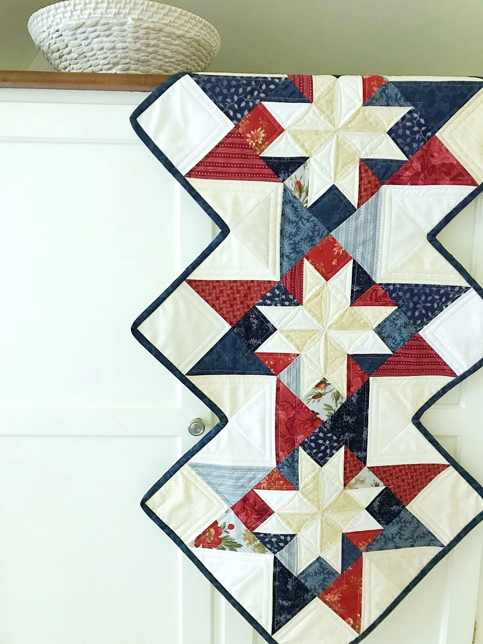 Radiant Stars Table Runner Pattern - Image 3