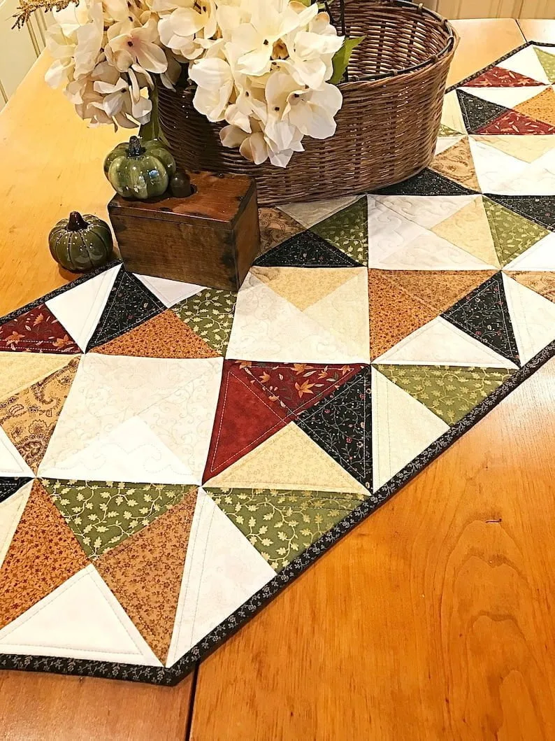 Cottage Diamonds Table Runner Pattern - Image 2