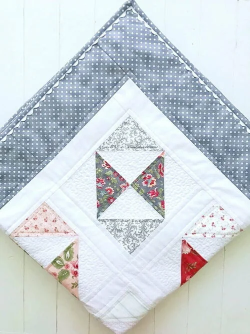 Pretty Petit Fours Quilt Pattern pic 2