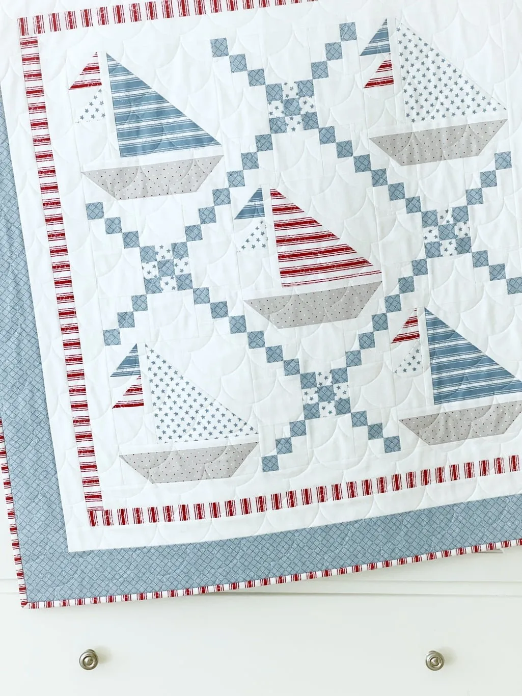 Baby quilt Set Sail quilt pattern