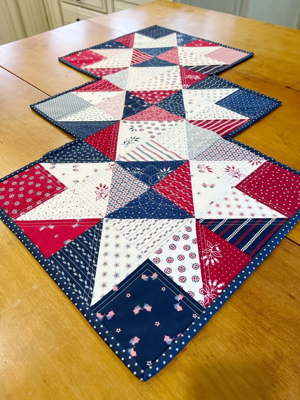 Patriotic Stars Table Runner Pattern - Image 3
