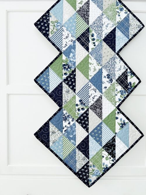 Charming Waves table runner pattern