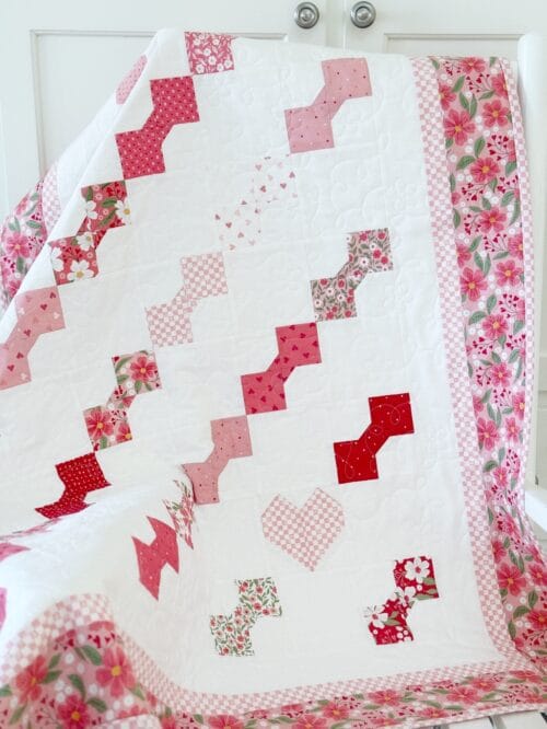 charm pack quilt pattern Tied with Love